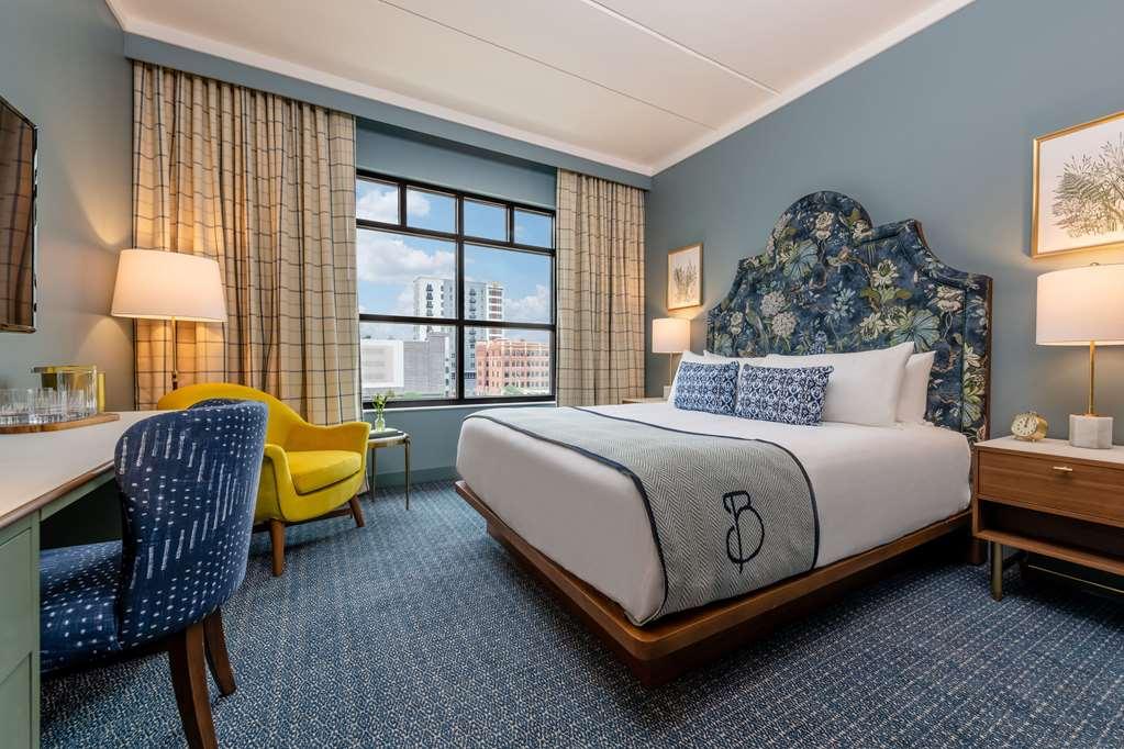 The Bradley Hotel Fort Wayne Room photo
